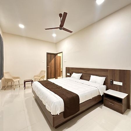 Tulip Homes Коимбатур Экстерьер фото